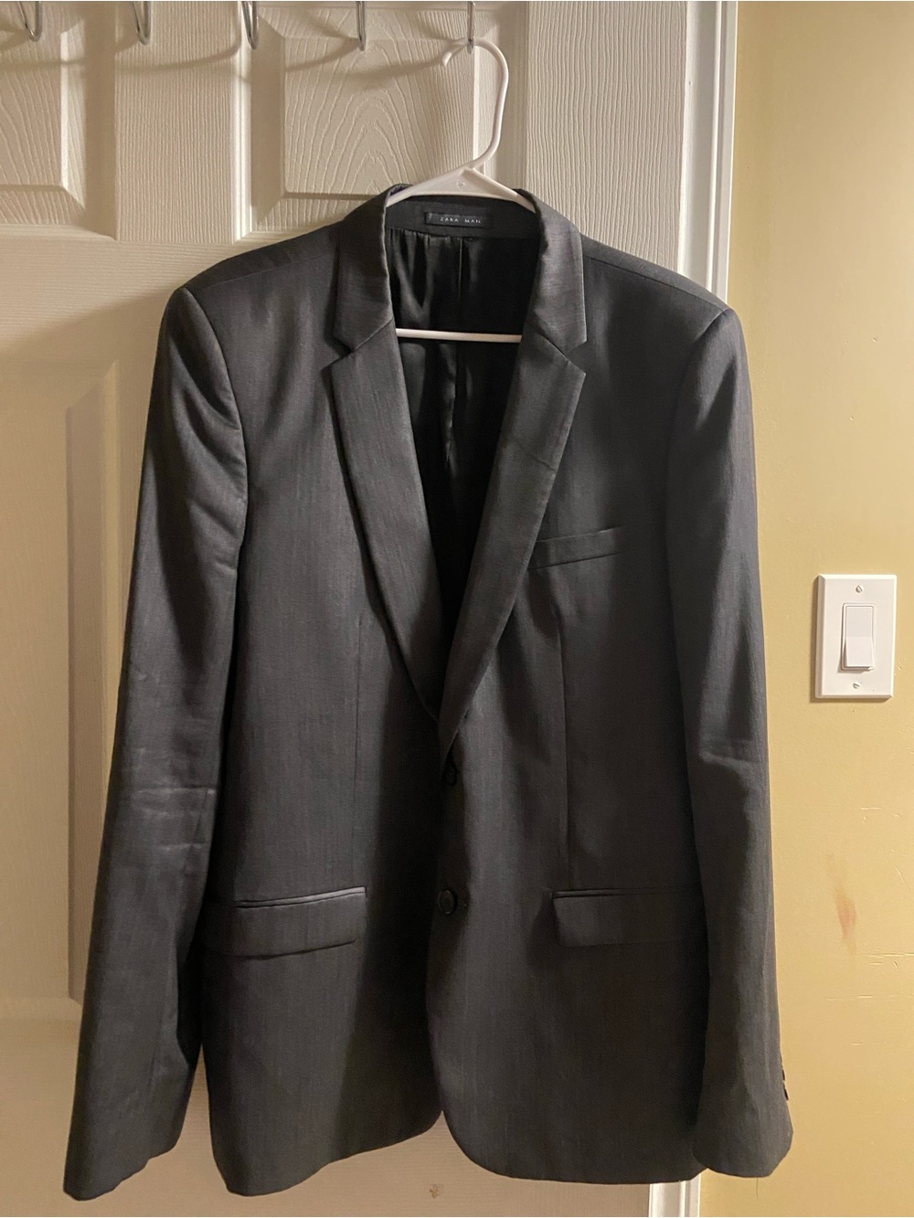 Zara Men's Charcoal Gray Two-Button Suit and Blazer